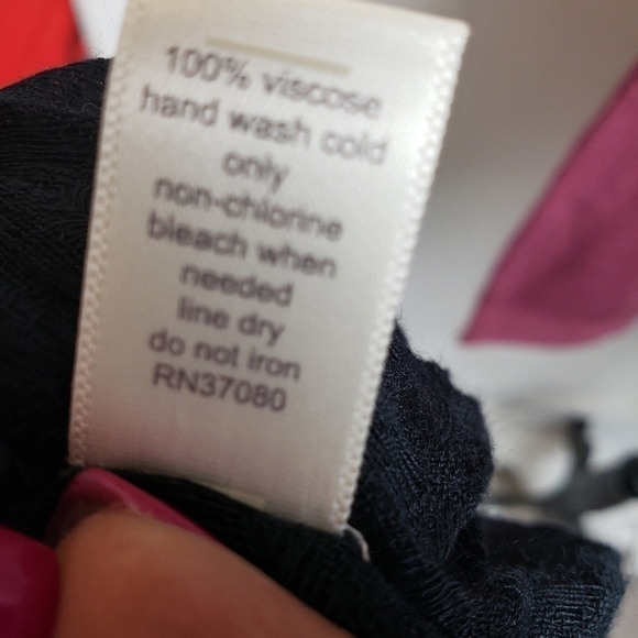 Cato's Fall Black Crinkly Scarf - Picture 6 of 6